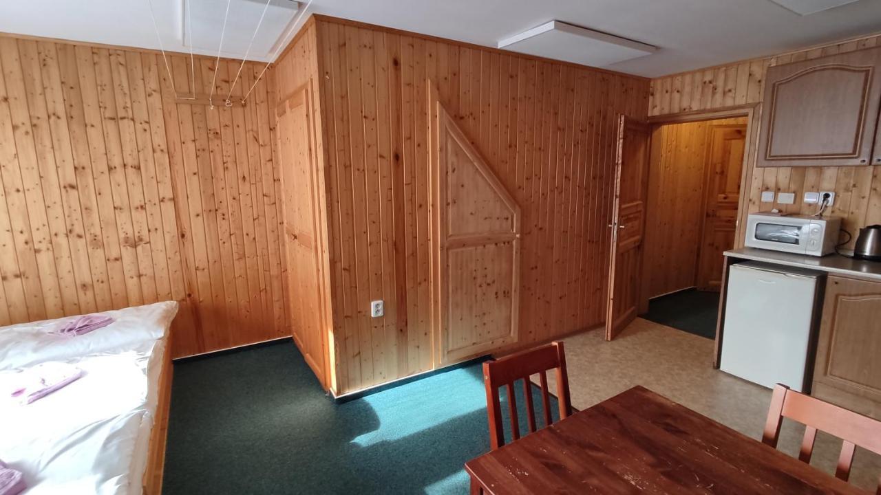 Penzion apartmány Aninka Mariánská Kültér fotó